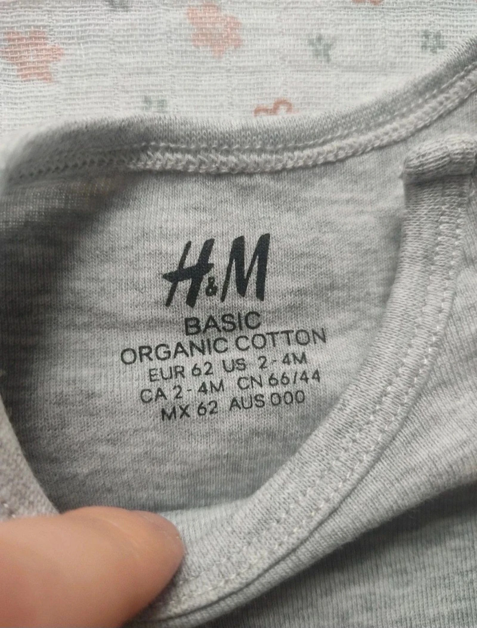 Lote de 4 bodies MC H&M - Talla 3 meses (62 cm) - Muy buen estado – photo 7